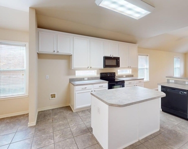2816 Mission Tejas Dr - Photo Thumbnail 7