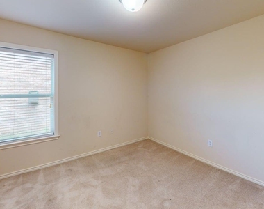 2816 Mission Tejas Dr - Photo Thumbnail 14