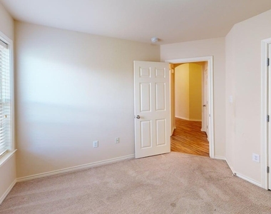2816 Mission Tejas Dr - Photo Thumbnail 15
