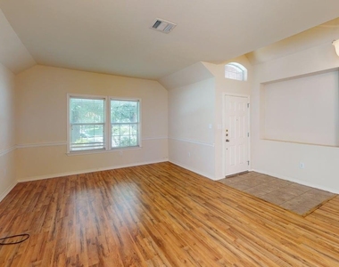 2816 Mission Tejas Dr - Photo Thumbnail 5
