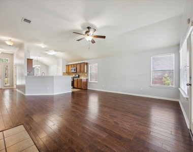 3813 Bandice Ln - Photo Thumbnail 3