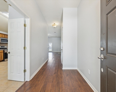 3813 Bandice Ln - Photo Thumbnail 1