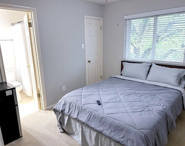 11321 Avering Ln - Photo Thumbnail 14