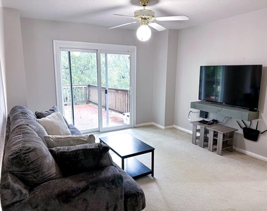 11321 Avering Ln - Photo Thumbnail 10
