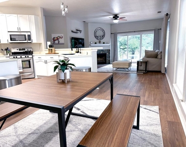 11321 Avering Ln - Photo Thumbnail 5