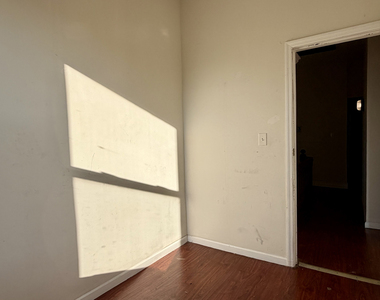 232 Covert Street - Photo Thumbnail 8