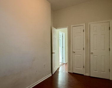 232 Covert Street - Photo Thumbnail 6
