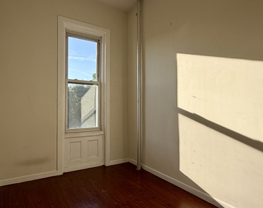 232 Covert Street - Photo Thumbnail 7