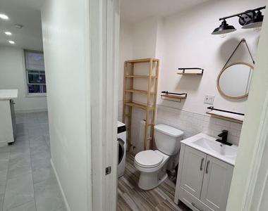 2571 West 16th Street - Photo Thumbnail 7
