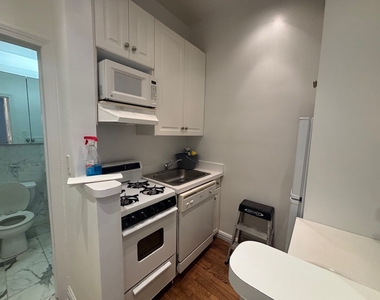 East 83rd street - Photo Thumbnail 1