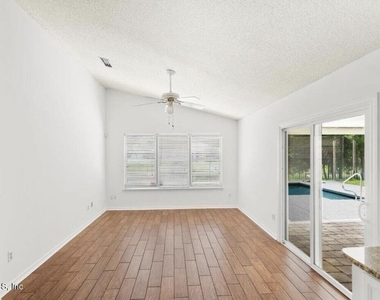 10334 Triple Crown Avenue - Photo Thumbnail 16