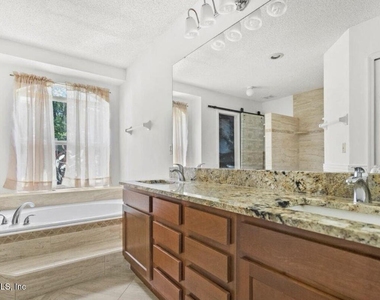 10334 Triple Crown Avenue - Photo Thumbnail 19