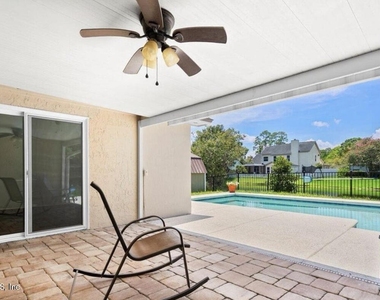 10334 Triple Crown Avenue - Photo Thumbnail 4