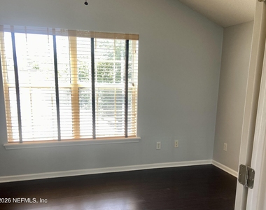 561 Upper 8th Avenue S - Photo Thumbnail 15