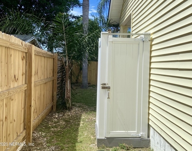 561 Upper 8th Avenue S - Photo Thumbnail 21