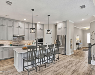 694 Navigators Road - Photo Thumbnail 7