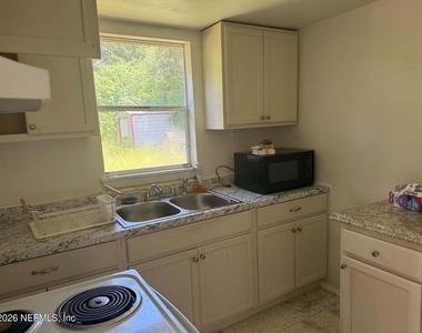 125 Tanner Terrace - Photo Thumbnail 2