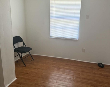 125 Tanner Terrace - Photo Thumbnail 5