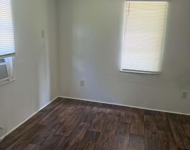 125 Tanner Terrace - Photo Thumbnail 6