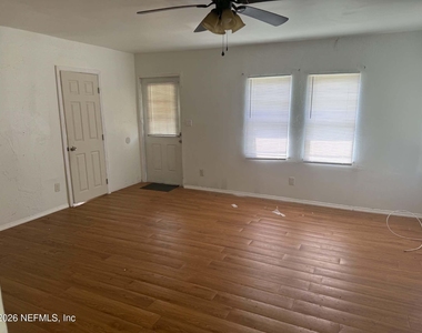 125 Tanner Terrace - Photo Thumbnail 1
