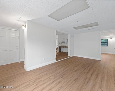 1012 Beckner Avenue - Photo Thumbnail 8