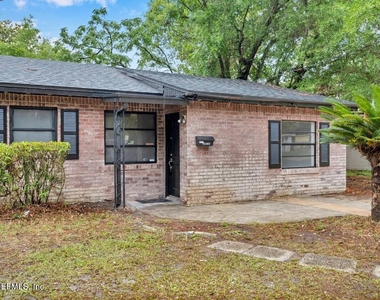 1012 Beckner Avenue - Photo Thumbnail 2