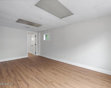 1012 Beckner Avenue - Photo Thumbnail 7