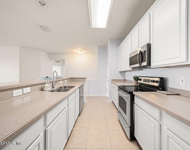 13364 Beach Boulevard - Photo Thumbnail 17