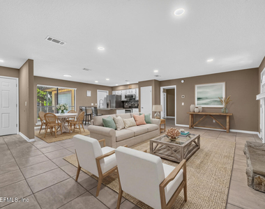 7526 Jasper Ave Avenue - Photo Thumbnail 2