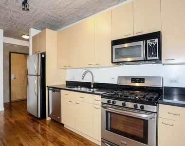 1845 S Michigan Avenue - Photo Thumbnail 8