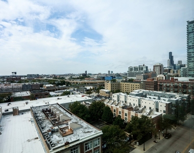 1845 S Michigan Avenue - Photo Thumbnail 14
