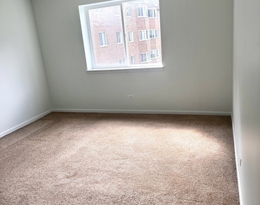 300 S Roselle Road - Photo Thumbnail 7