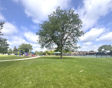 300 S Roselle Road - Photo Thumbnail 15