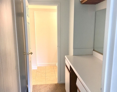 300 S Roselle Road - Photo Thumbnail 10