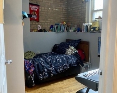 1657 W Pratt Boulevard - Photo Thumbnail 6