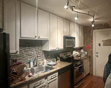 1657 W Pratt Boulevard - Photo Thumbnail 4