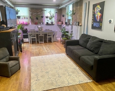 1657 W Pratt Boulevard - Photo Thumbnail 2