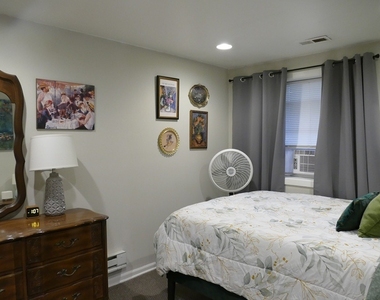 1729 N Fairfield Avenue - Photo Thumbnail 6