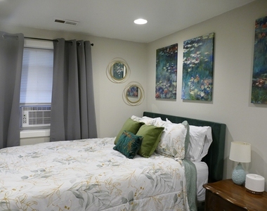 1729 N Fairfield Avenue - Photo Thumbnail 5