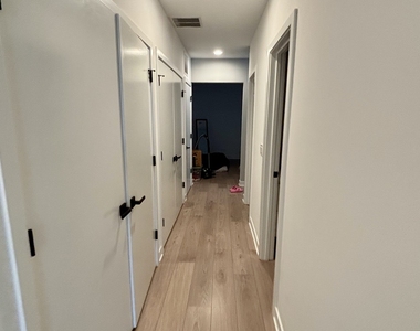 4242 N Kedvale Avenue - Photo Thumbnail 6