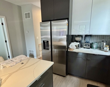 4242 N Kedvale Avenue - Photo Thumbnail 3