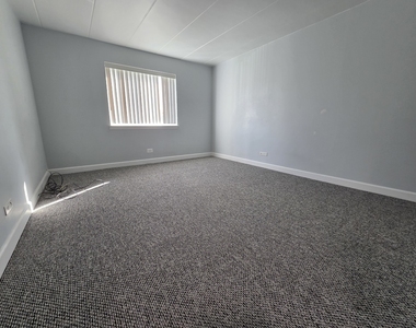 220 S Roselle Road - Photo Thumbnail 10