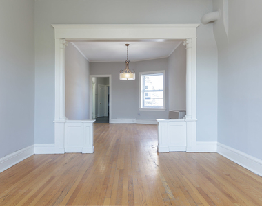 4754 N Lincoln Avenue - Photo Thumbnail 4