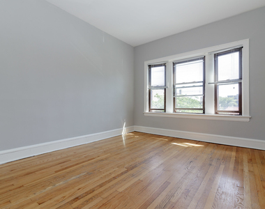 4754 N Lincoln Avenue - Photo Thumbnail 6