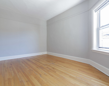 4754 N Lincoln Avenue - Photo Thumbnail 10