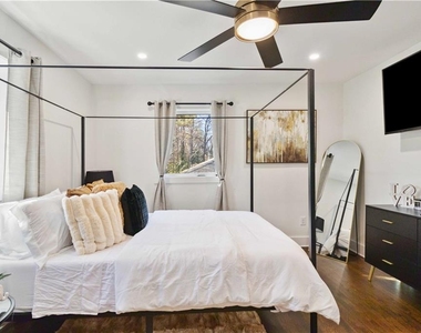 2995 Pasadena Drive - Photo Thumbnail 23