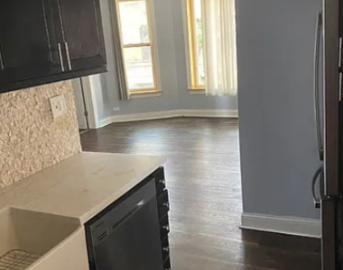 751 W California Terrace - Photo Thumbnail 14