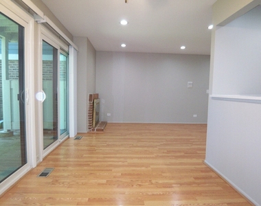 1546 Williamsburg Drive - Photo Thumbnail 6