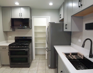 1546 Williamsburg Drive - Photo Thumbnail 11
