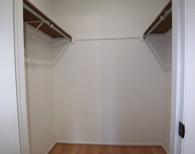 1546 Williamsburg Drive - Photo Thumbnail 19